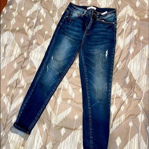 KanKan Distressed jeans